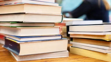 Szesnaście nowych książek trafiło do raciborskiej biblioteki