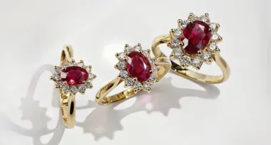 Pierścionek z rubinem – symbol miłości i pasji