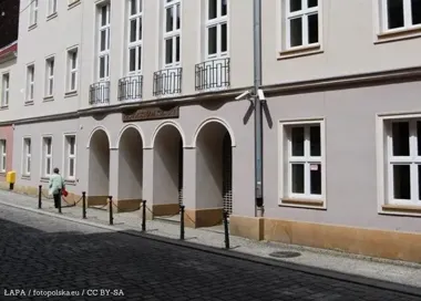 Świeże nabytki w bibliotece – od reportaży o nadużyciach egzorcystów po mroczne kryminały