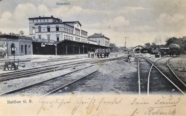 Grafika promocyjna wydarzenia Czwartkowe Spotkania z Zabytkami w Raciborzu: 180 lat kolei na ziemi raciborskiej