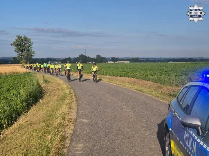 Rowerowa pielgrzymka do Częstochowy ruszyła pod policyjną osłoną