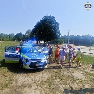 Policjanci ostrzegali dzieci nad wodą. Padły ważne zasady na wakacje
