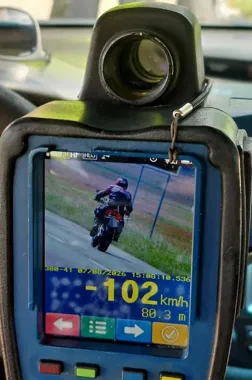 102 i 117 km/h w Raciborzu. Dwaj kierowcy stracili prawa jazdy
