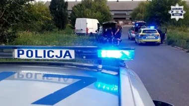 Skradzionym Iveco uciekali przed policją - kierowca miał zakaz