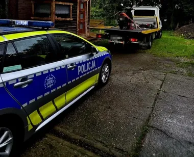 Zawrócił przed kontrolą trzeźwości. Policjanci ruszyli za nim