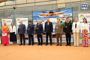 Policjanci z Raciborza rozpoczęli rok szkolny razem z klasami mundurowymi