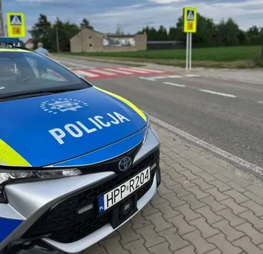 Policjanci sprawdzają kierowców i pieszych. Akcja na drogach Raciborza