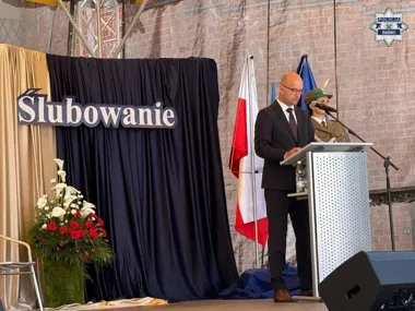 Ślubowanie na zamku w Raciborzu - policja przyciągnęła młodych do munduru