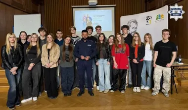 W raciborskim liceum padło ostrzeżenie o prawie i pułapkach sieci