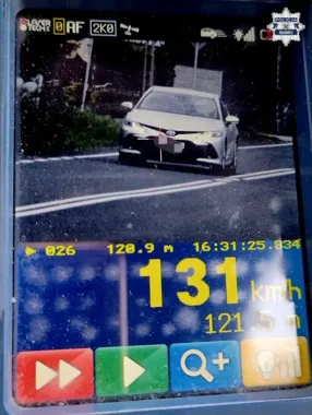 131 km/h w Szymocicach - kierowca stracił prawo jazdy w kilka sekund