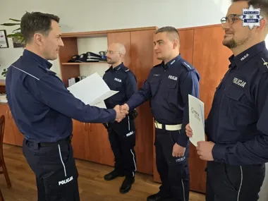 Awans w raciborskiej komendzie - policjanci odebrali akty mianowania